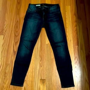 Women’s skinny jeans, never worn
